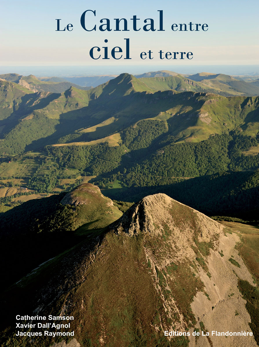 Le Cantal entre ciel et terre